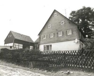 Gersdorf (Chemnitzer Land), An der Kesselschmiede 5. Dreiseithof. Scheune und Wohnstallhaus