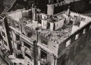 Zerstörungen Zweiter Weltkrieg. Sophienstraße 74-78, Schoemperlen & Gast-Autohaus Mercedes