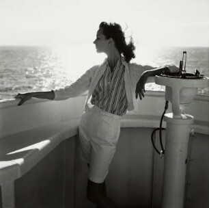 "Grace Line trip", Modeaufnahme, Modell Ana Bjoerck (Mademoiselle)