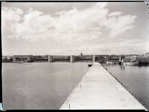 Lauffen, Kraftwerk, Wehr und Scheuse vom Oberwasser