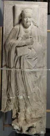 Grabplatte der Mechthilde von Heinsberg ?