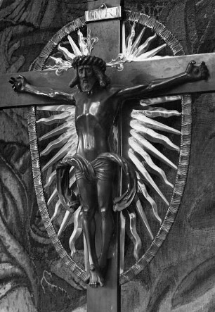Kruzifix : Kruzifix. Metall. Nürnberg, Heilig-Geist-Kirche