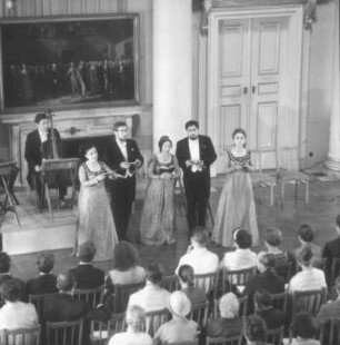 Konzert des Ensembles Madrigal Moskau im Rahmen der Veranstaltungsreihe "Dresdner Sommer" im Kuppelsaal von Schloß Pillnitz, 6. Juni 1970
