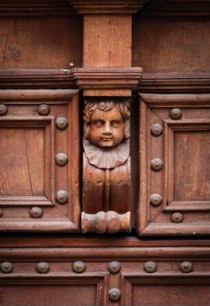 Frankreich. Midi Pyrenees. Lot. Cahors. Cathedrale Saint Etienne. Südportal. Holztor. Detail