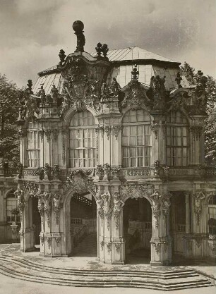 Wallpavillon