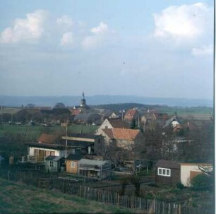 Burkhardswalde. Ansicht mit Dorfkirche vom Kanitzberg