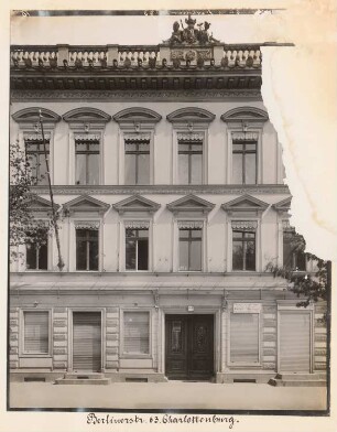 Mietshaus Berliner Straße 63, Berlin-Charlottenburg: Ansicht Mittelbau (aus: Julius Kohte, Alt-Berlin, Bauwerke in Berlin und Charlottenburg, aufgenommen 1907-1914)