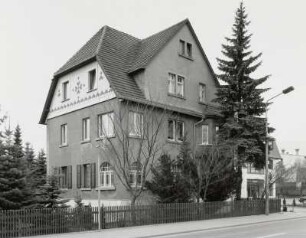 Neukirch, Wohnhaus : Neukirch. Wohnhaus, Hauptstraße 27, (um 1920). Straßenansicht