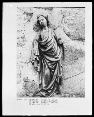 Weibliche Heiligenfigur