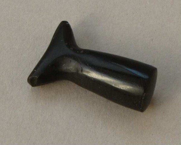 Obsidian lip peg