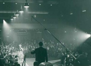 Neue Welt Hasenheide. Jazzkonzert und Teenagermodenschau