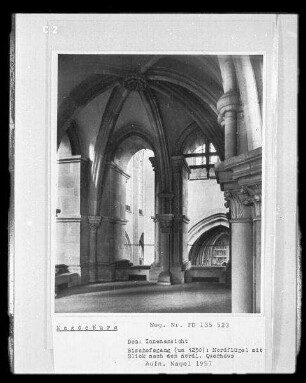Magdeburg, Dom St. Mauritius und St. Katharina, Innenaufnahme, Bischofsgang : Nordflügel mit Blick zum nördlichen Querhaus, um 1230