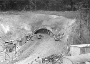 Tunnel bei Hölzern in km 528,925 Kalottenauffahrung, Röhre I, Nordportal