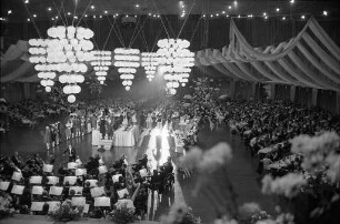 2. Bühnenball des Badischen Staatstheaters in der Schwarzwaldhalle