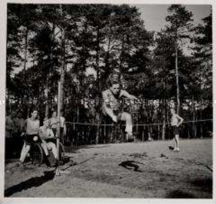 Berlin, Sport & Arbeit im Lazarett, Hochsprung