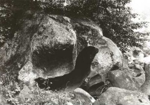 Strudellöcher im Cordieritgneis des Chemnitztales bei Schweizerthal nördlich Burgstädt. Mittelsächsisches Bergland