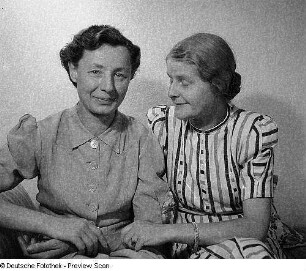 Porträt zweier Damen