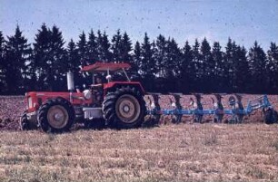 Fotografie: Volldrehpflug, Wendende Bodenbearbeitung, Allradtraktor, Drehpflug
