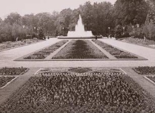 Großer Garten : Reichsgartenschau, Großes Blumenparterre mit Blick zur Wasserkunst