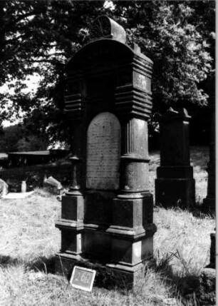 Grabstein 262 [Nir S. 183 Nr. 16.26]