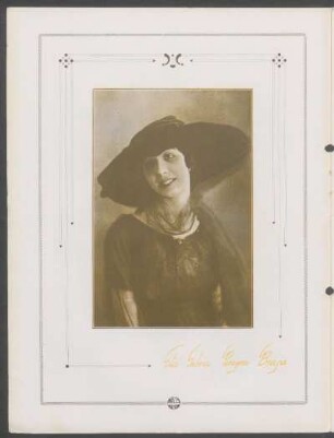 [Fotografía de] Sta. Silvia Pereyra Braga