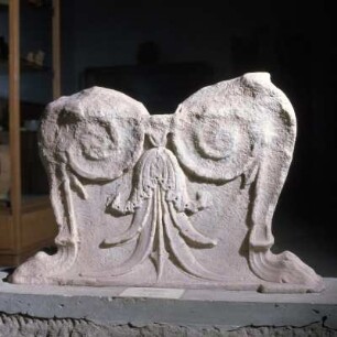 Samothrake. Heiligtum. Bankstütze aus dem Temenos