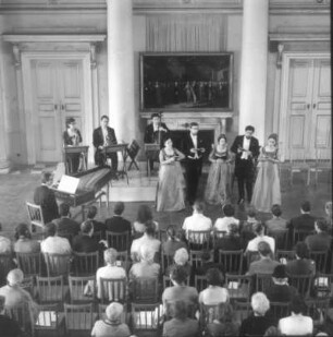 Konzert des Ensembles Madrigal Moskau im Rahmen der Veranstaltungsreihe "Dresdner Sommer" im Kuppelsaal von Schloß Pillnitz, 6. Juni 1970