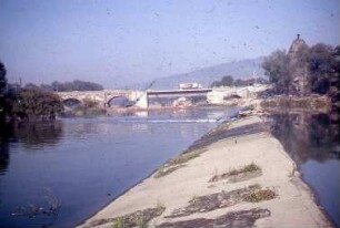 Esslingen, Pliensauwehr, flussabwärts