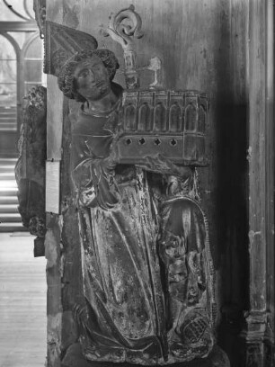 Bischof Jean Tissendier bringt die Chapelle de Rieux dar