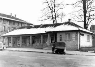 Aalen Bahnhofskiosk Bahnhofsvorplatz Reisende