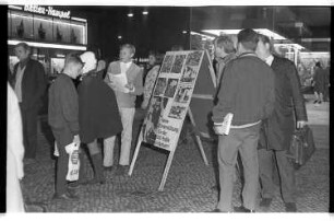 Kleinbildnegativ: Mahnwache der FDJW, 1968