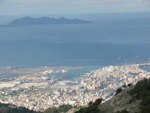 Die Stadt Trapani am Morgen, Westküste