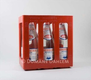 Kasten Mineralwasser mit Flaschen der Sorte "Diedersbacher"