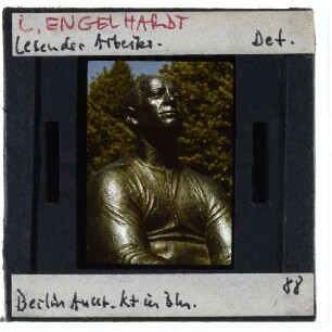 Magdeburg, Engelhardt, Lesender Arbeiter