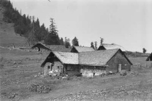 Hütte : Hütten einer Siedlung.