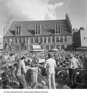 Musikbühne am Alten Rathaus auf dem Altstadtfest