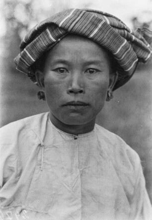 Frau der Shan (Deutsche Indien-Expedition 1926/1929 - 3. Myanmar)
