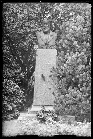 Husum. Theodor Storm Denkmalbüste, Schlosspark