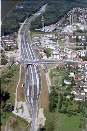 Freiburg: Westrandstraße, Paduaallee, von Süden, vor Fertigstellung