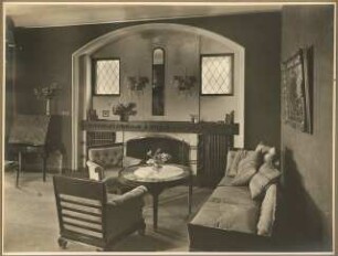 Haus Z., Hameln (?): Wohnzimmer mit Kaminnische, Sitzgruppe