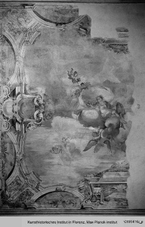 Mythologische Figuren vor offenem Himmel