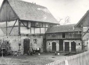 Wirtschaftsgebäude in Saalau : Bauwesen - Wirtschaftsgebäude und Gehöfte. Ort: Salow / Saalau. Ställe und Scheune.