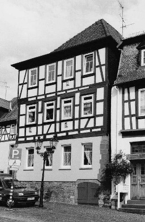 Wohnhaus, Fachwerk; Gelnhausen, Obermarkt 1