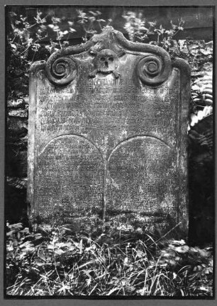 alter Friedhof. Grabstein des Sattlermeisters Joh. Ludwig Crauß und Familie, 1743