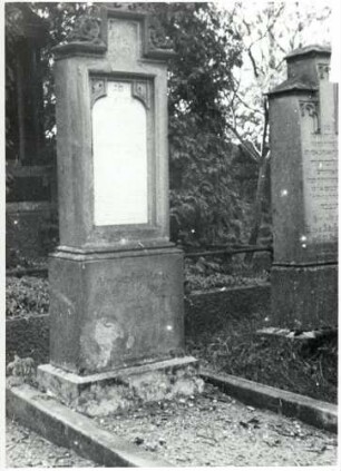 Hockenheim, HD; Jüdischer Friedhof, Grab von 1885