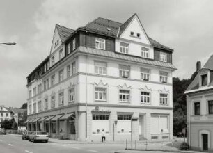 Olbernhau. Wohn- und Geschäftshaus (um 1920), Freiberger Straße 18. Straßenansicht