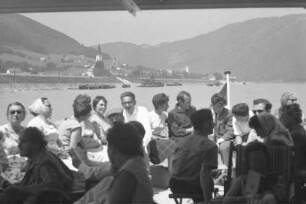 Engelhartszell: Gruppen am Heck