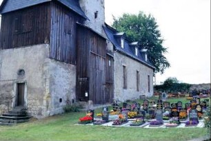 Kirche von NO, Friedhof