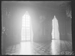 Potsdam, Neues Palais, Fleischfarbene Kammer, R.: 180, Blick auf Fensterseite.