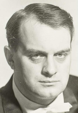 Porträt des Bassisten Siegfried Vogel. Fotografie von Evelyn Richter, Leipzig 1967